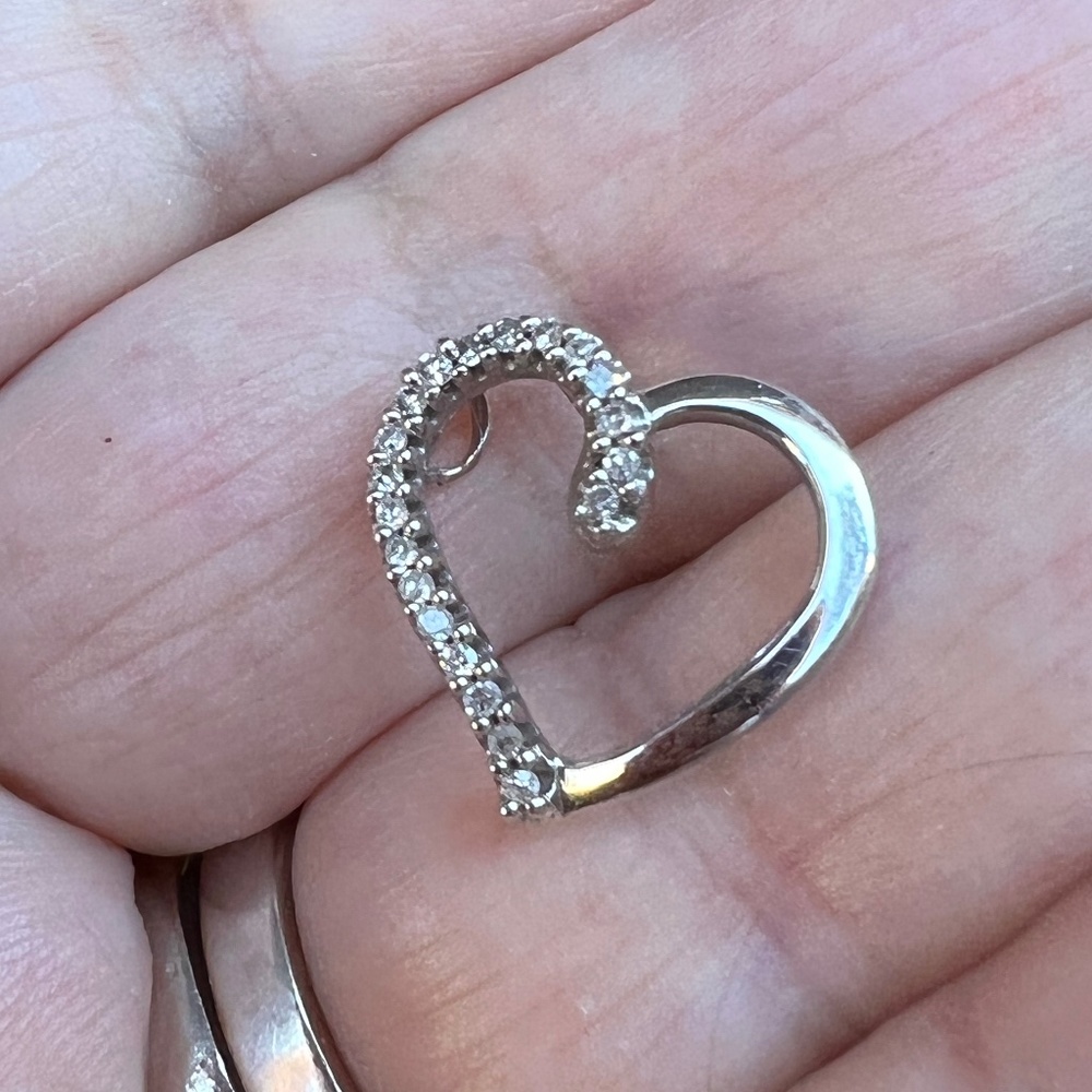 VINTAGE 14K WHITE GOLD DIAMOND HEART SLIDE PENDANT NECKLACE WELL MADE BEAUTIFUL